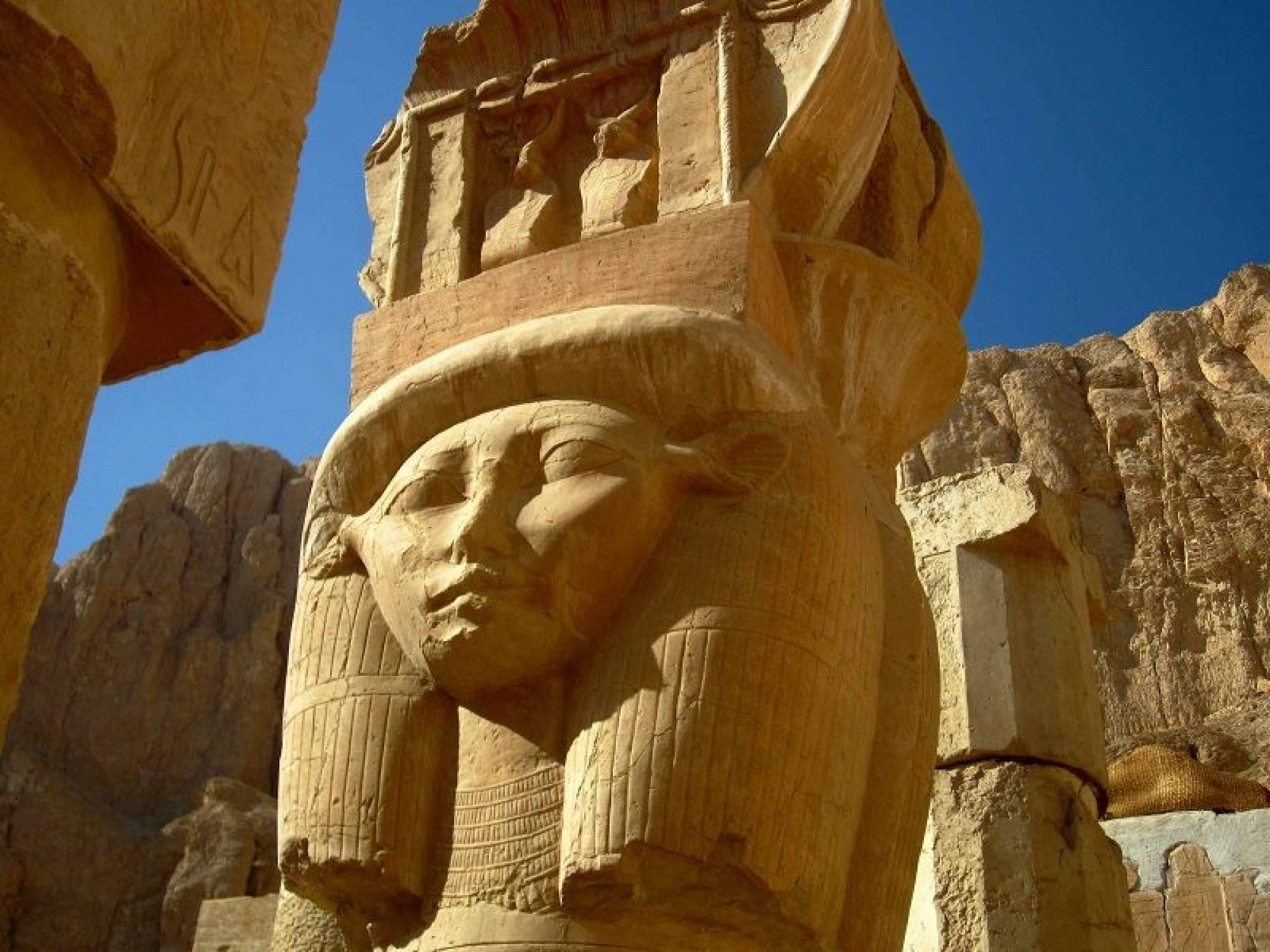 https://mdw-travel-data-us-east-1.s3.amazonaws.com/img/country/Egypt/Dendara-Necropolis/img_05.jpg