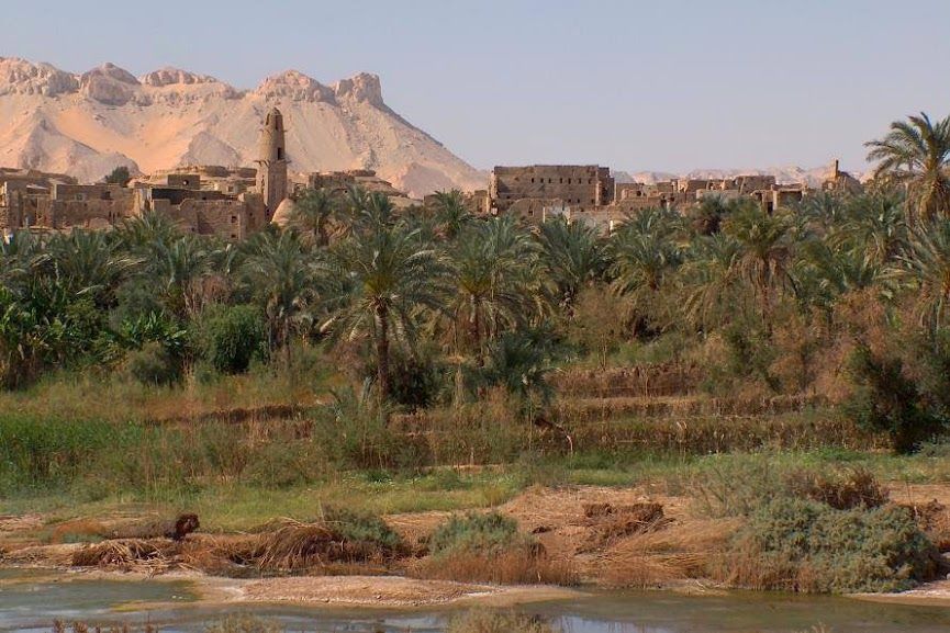 https://mdw-travel-data-us-east-1.s3.amazonaws.com/img/country/Egypt/Desert-of-East-Sohag/img_02.jpg