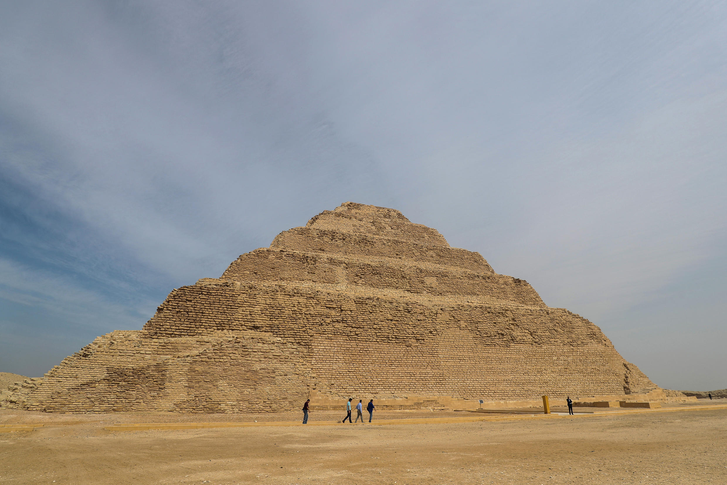 https://mdw-travel-data-us-east-1.s3.amazonaws.com/img/country/Egypt/Djoser-Pyramid/img_01.jpg