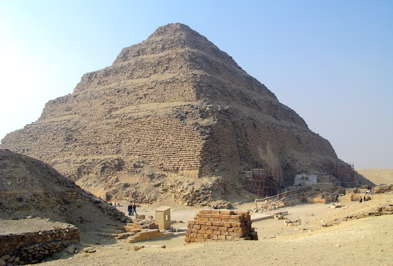 https://mdw-travel-data-us-east-1.s3.amazonaws.com/img/country/Egypt/Djoser-Pyramid/img_03.jpg