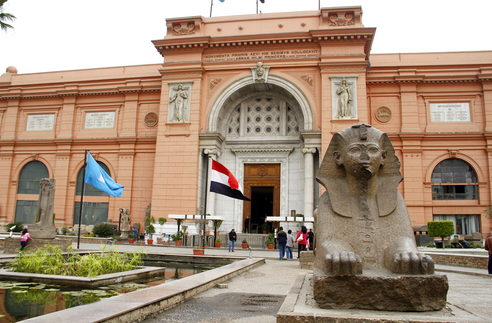 https://mdw-travel-data-us-east-1.s3.amazonaws.com/img/country/Egypt/Egyptian-Museum/img_01.jpg
