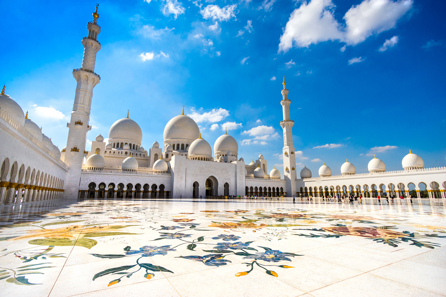 https://mdw-travel-data-us-east-1.s3.amazonaws.com/img/country/Egypt/El-Gahawy-Mosque/img_03.jpg