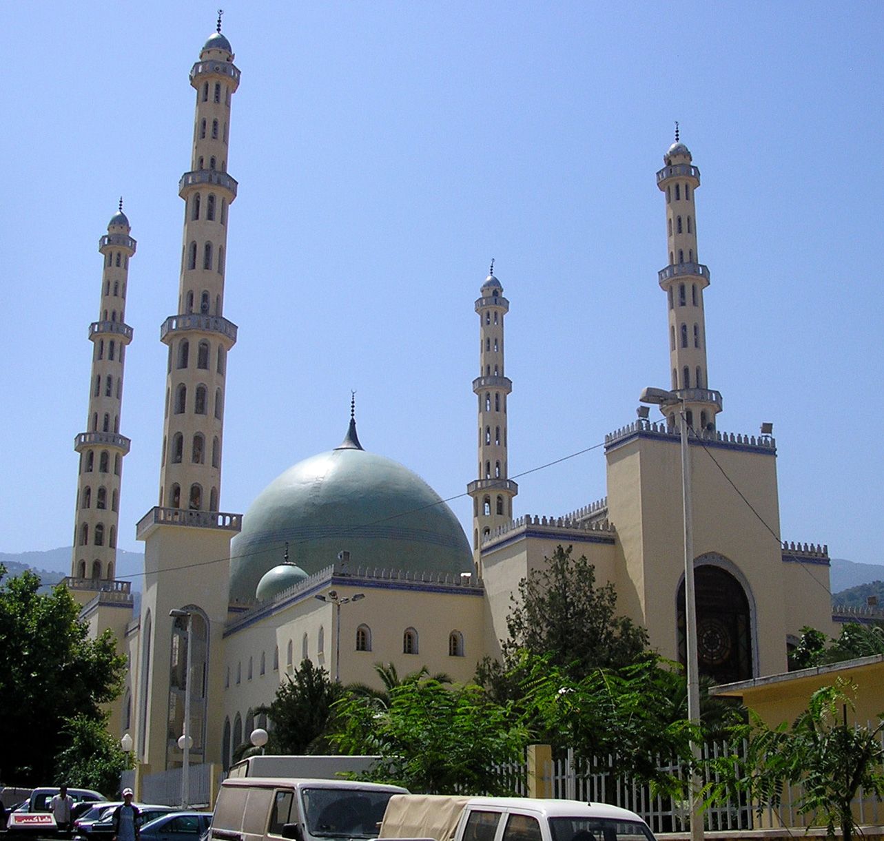 https://mdw-travel-data-us-east-1.s3.amazonaws.com/img/country/Egypt/El-Kawthar-Mosque/img_01.jpg