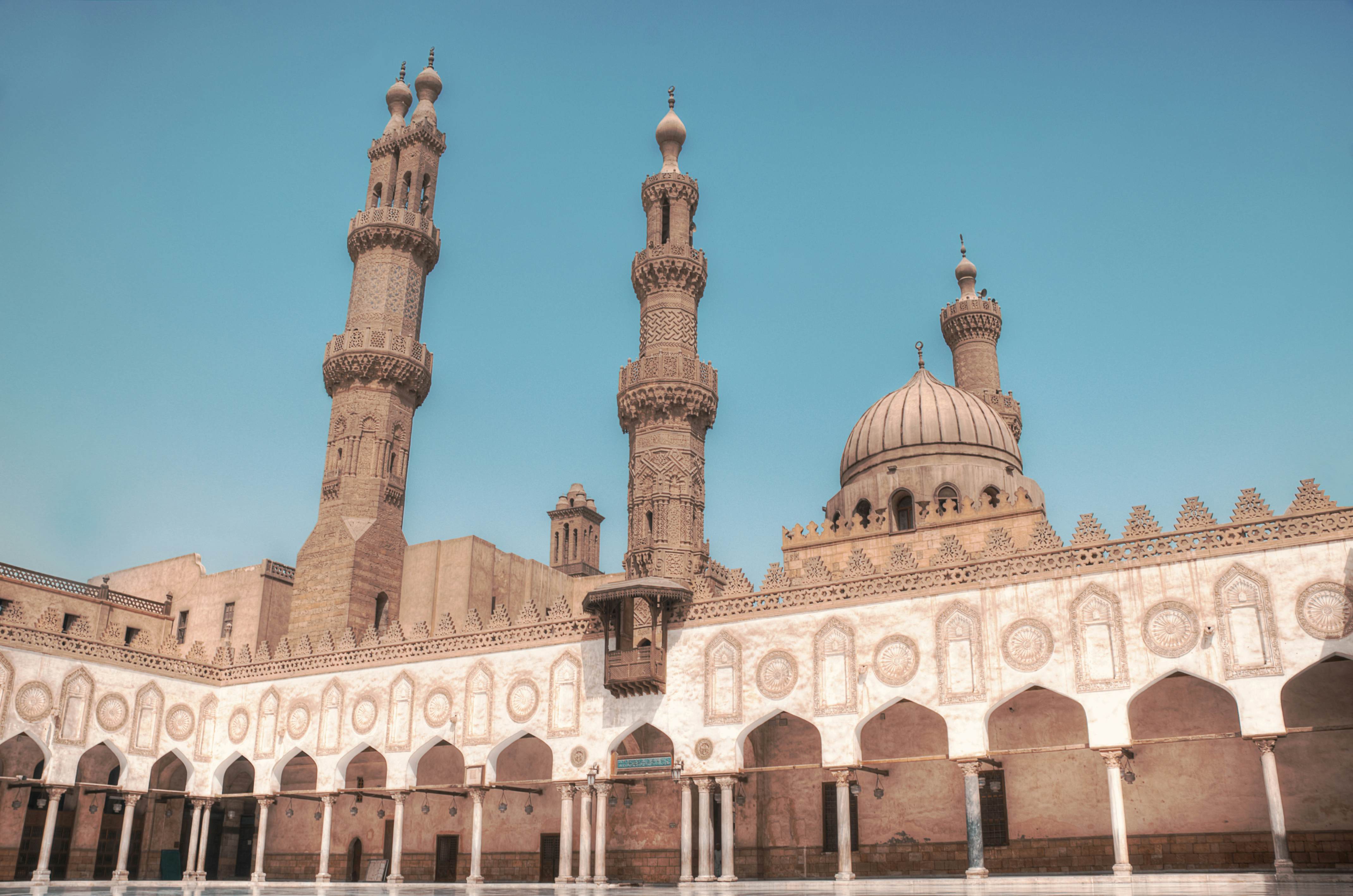 https://mdw-travel-data-us-east-1.s3.amazonaws.com/img/country/Egypt/El-Kawthar-Mosque/img_02.jpg