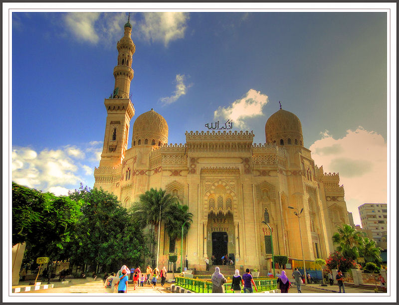 https://mdw-travel-data-us-east-1.s3.amazonaws.com/img/country/Egypt/El-Mursi-Abul-Abbas-Mosque/img_01.jpg