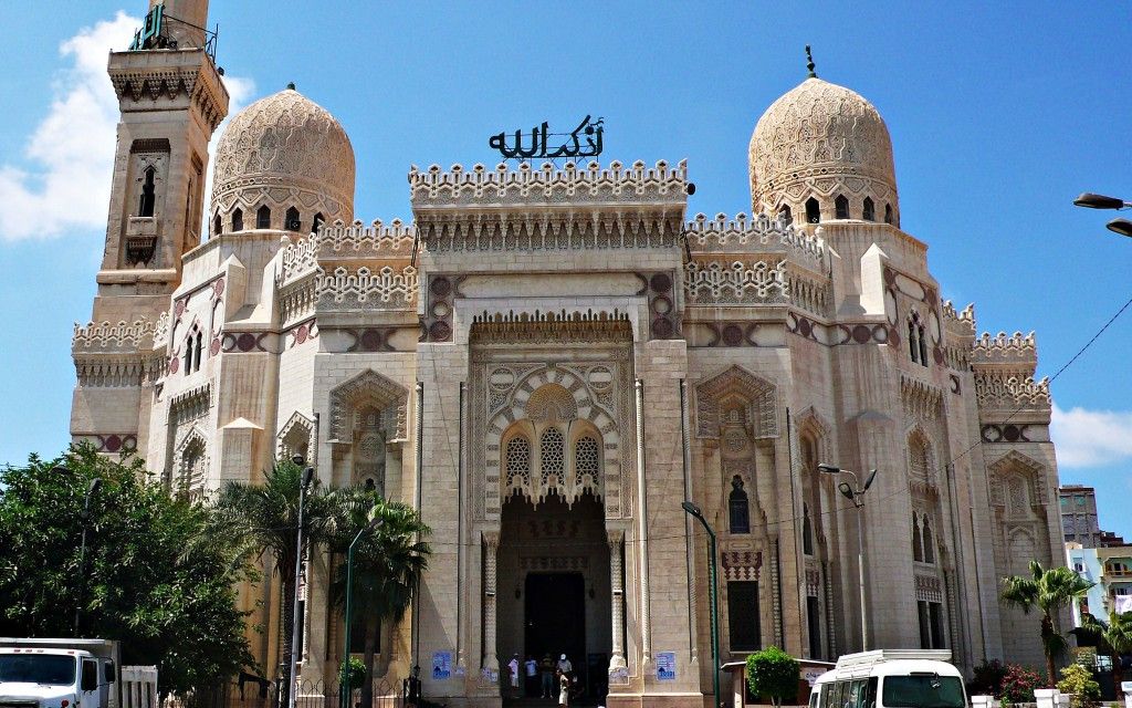 https://mdw-travel-data-us-east-1.s3.amazonaws.com/img/country/Egypt/El-Mursi-Abul-Abbas-Mosque/img_03.jpg