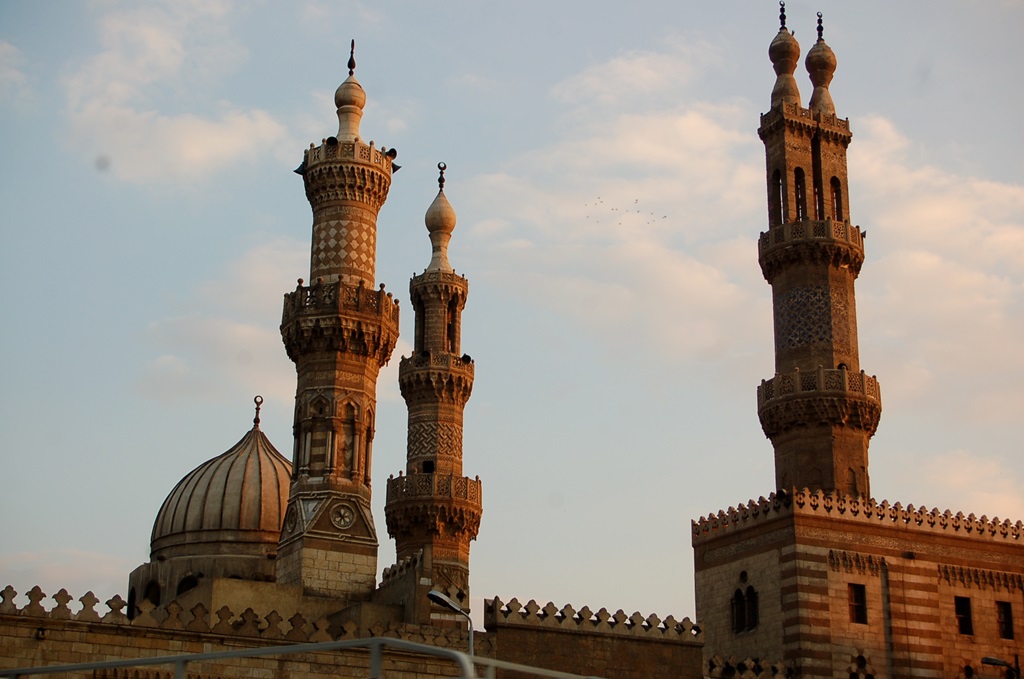 https://mdw-travel-data-us-east-1.s3.amazonaws.com/img/country/Egypt/El-Shaheed-Farid-Nada-Mosque/img_00.jpg