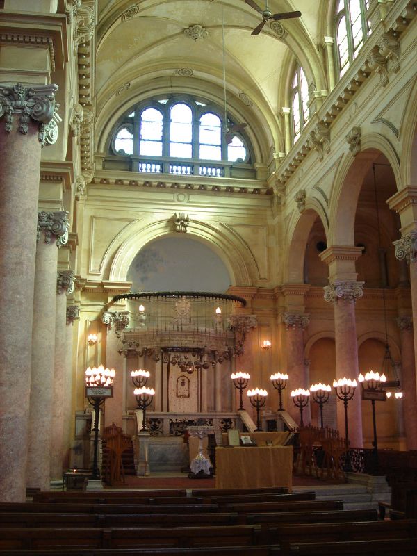 https://mdw-travel-data-us-east-1.s3.amazonaws.com/img/country/Egypt/Eliahu-Hanavi-Synagogue/img_03.jpg