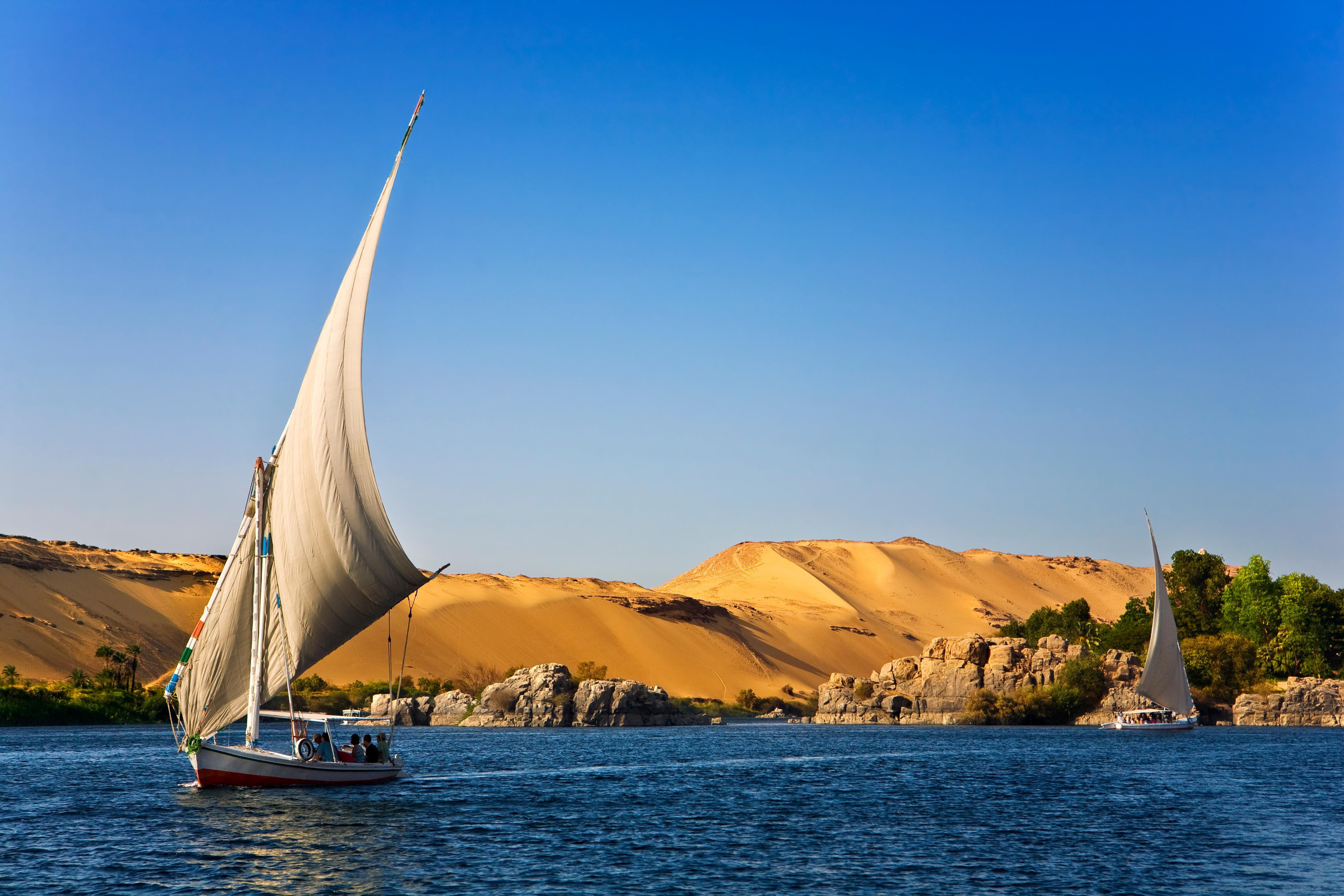 https://mdw-travel-data-us-east-1.s3.amazonaws.com/img/country/Egypt/Felucca-Ride/img_03.jpg