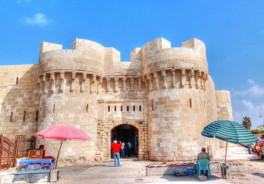https://mdw-travel-data-us-east-1.s3.amazonaws.com/img/country/Egypt/Fort-Qaitbey/img_02.jpg