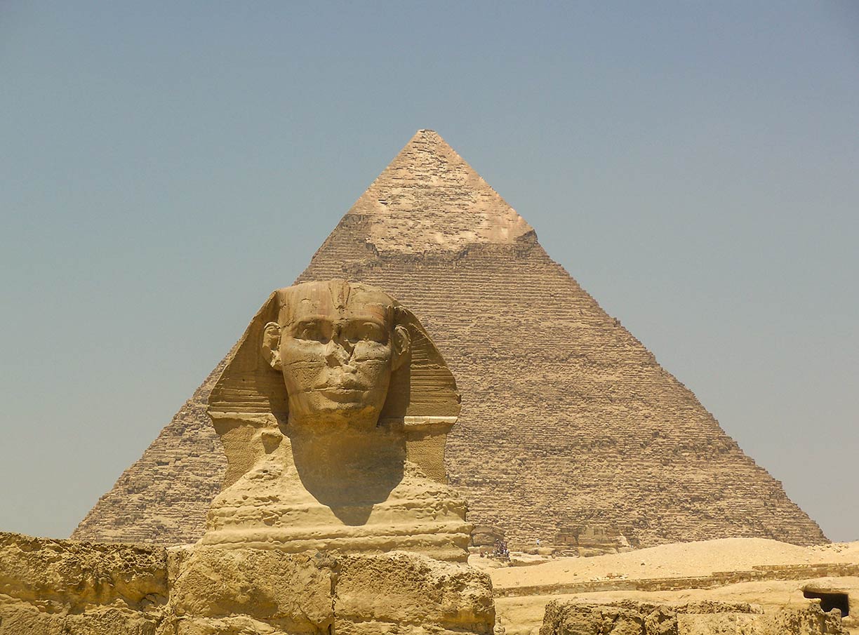 https://mdw-travel-data-us-east-1.s3.amazonaws.com/img/country/Egypt/Great-Pyramid-of-Giza/img_02.jpg