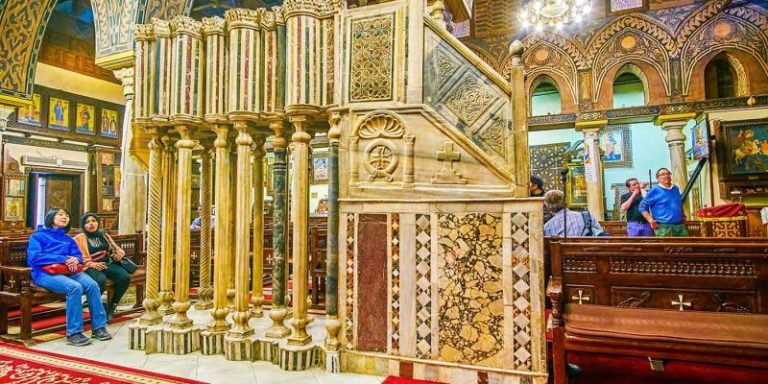 https://mdw-travel-data-us-east-1.s3.amazonaws.com/img/country/Egypt/Hanging-Church/img_02.jpg