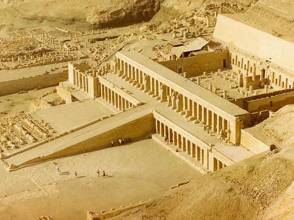 https://mdw-travel-data-us-east-1.s3.amazonaws.com/img/country/Egypt/Hatshepsut-Temple/img_03.jpg