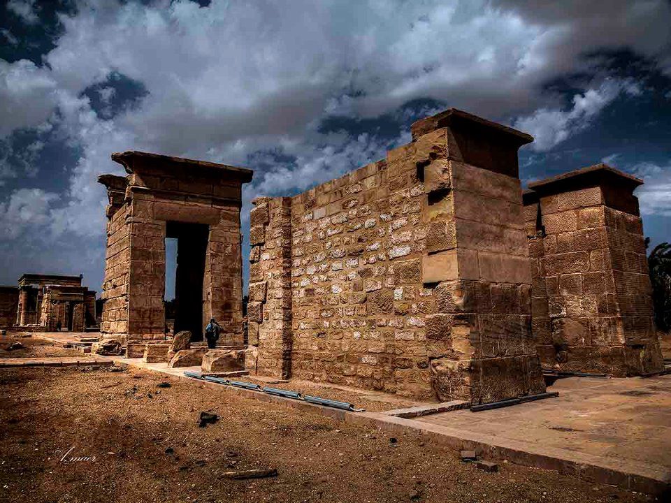 https://mdw-travel-data-us-east-1.s3.amazonaws.com/img/country/Egypt/Hibis-Temple/img_01.jpg