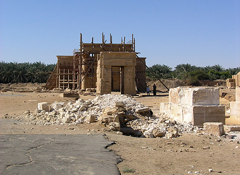 https://mdw-travel-data-us-east-1.s3.amazonaws.com/img/country/Egypt/Hibis-Temple/img_02.jpg