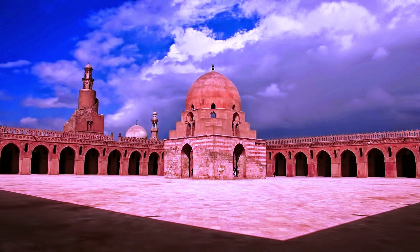 https://mdw-travel-data-us-east-1.s3.amazonaws.com/img/country/Egypt/Islamic-Cairo/img_02.jpg