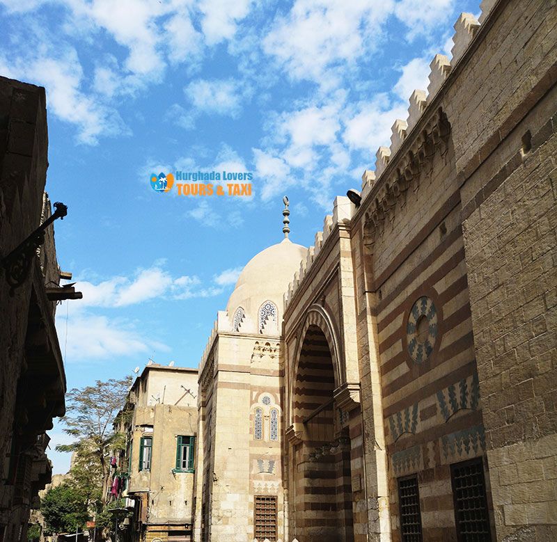 https://mdw-travel-data-us-east-1.s3.amazonaws.com/img/country/Egypt/Kobri-Al-Marg/img_02.jpg