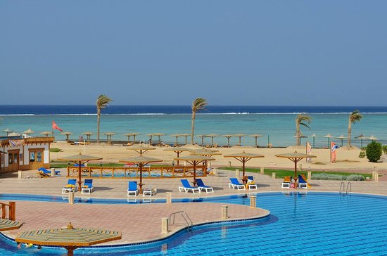 https://mdw-travel-data-us-east-1.s3.amazonaws.com/img/country/Egypt/Laguna-Beach/img_03.jpg