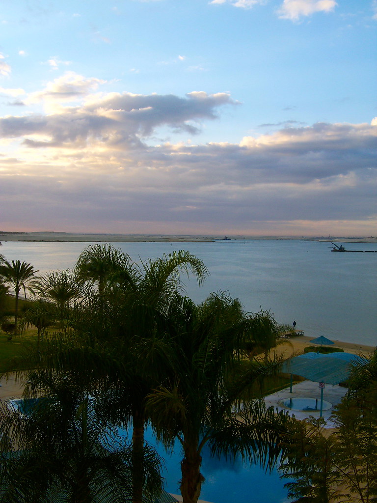 https://mdw-travel-data-us-east-1.s3.amazonaws.com/img/country/Egypt/Lake-Timsah/img_01.jpg