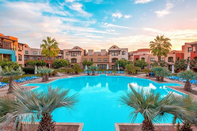 https://mdw-travel-data-us-east-1.s3.amazonaws.com/img/country/Egypt/Marina-Resort/img_02.jpg