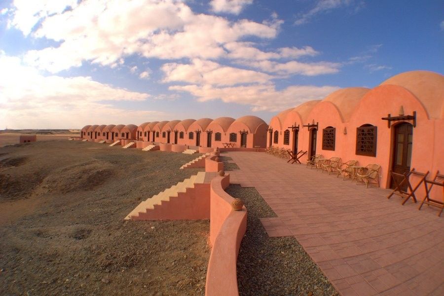 https://mdw-travel-data-us-east-1.s3.amazonaws.com/img/country/Egypt/Marsa-Nakari/img_01.jpg