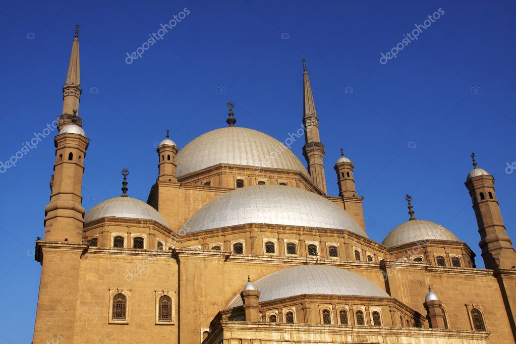 https://mdw-travel-data-us-east-1.s3.amazonaws.com/img/country/Egypt/Mohamed-Ahmed-el-Henawy-Mosque/img_02.jpg