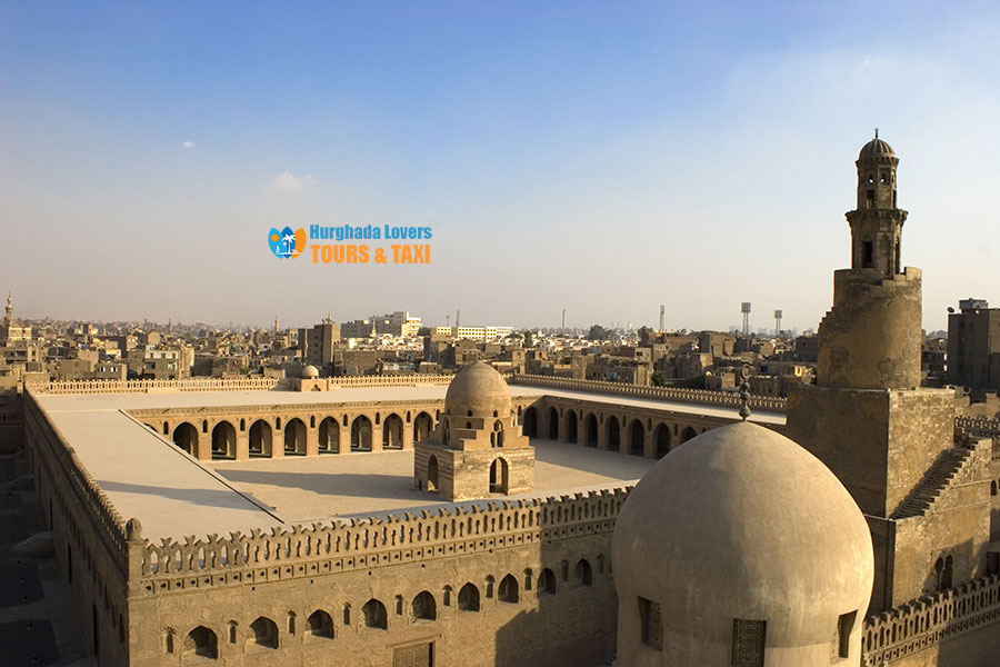 https://mdw-travel-data-us-east-1.s3.amazonaws.com/img/country/Egypt/Mosque-of-Ibn-Tulun/img_03.jpg