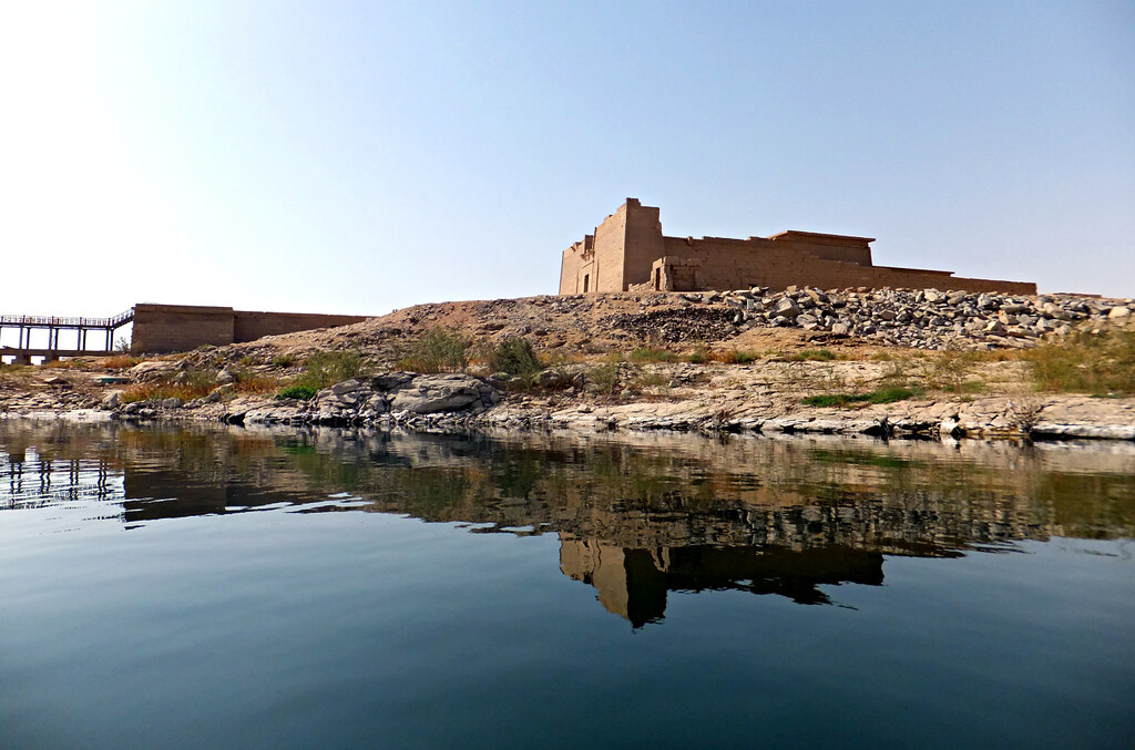 https://mdw-travel-data-us-east-1.s3.amazonaws.com/img/country/Egypt/New-Kalabsha/img_01.jpg