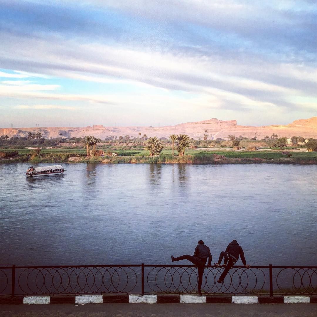 https://mdw-travel-data-us-east-1.s3.amazonaws.com/img/country/Egypt/Nile-Corniche/img_01.jpg