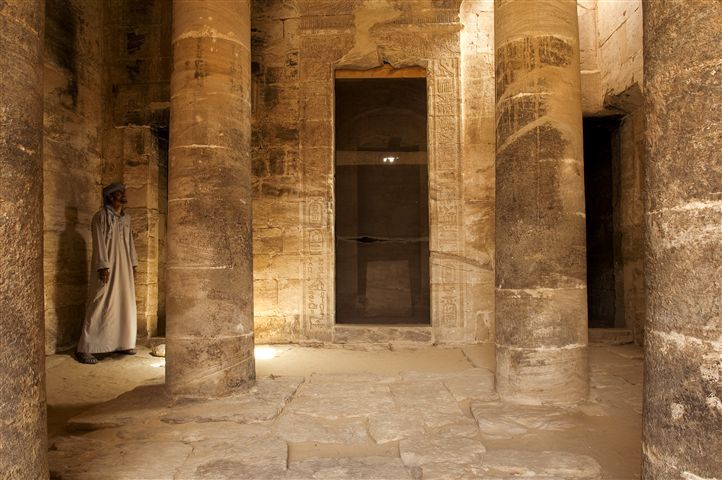 https://mdw-travel-data-us-east-1.s3.amazonaws.com/img/country/Egypt/Oracle-of-Saqqara/img_01.jpg