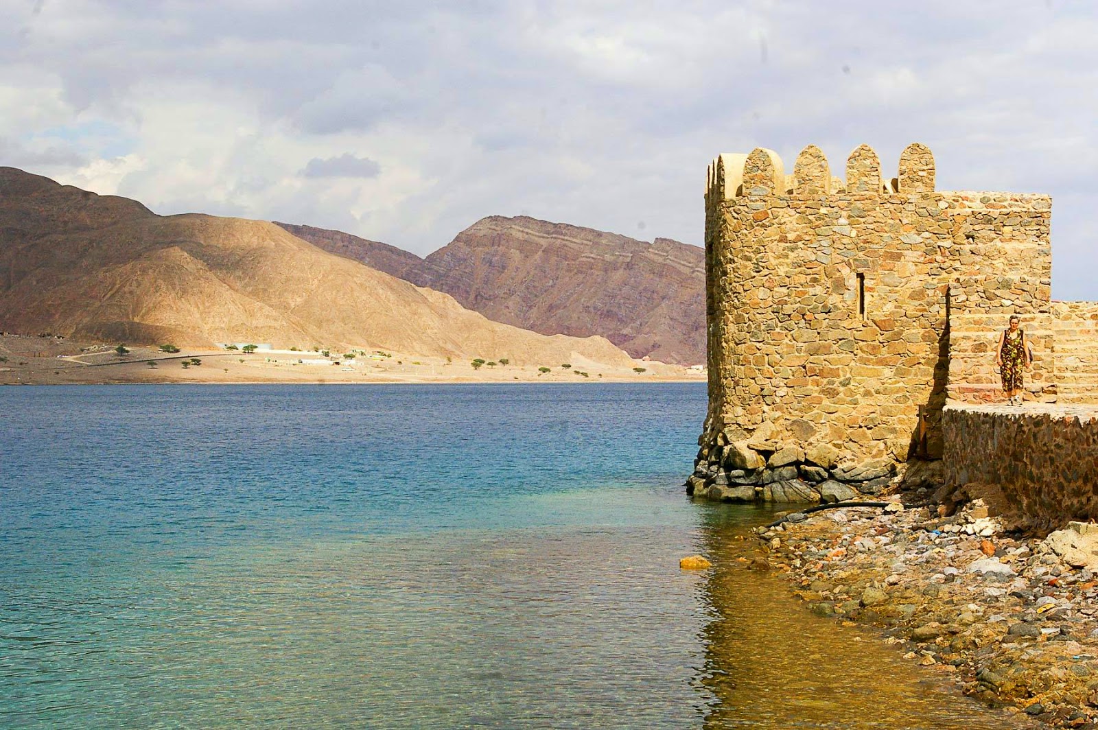 https://mdw-travel-data-us-east-1.s3.amazonaws.com/img/country/Egypt/Pharaohs-Island/img_03.jpg