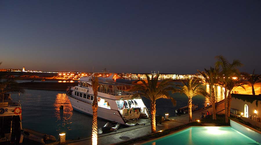 https://mdw-travel-data-us-east-1.s3.amazonaws.com/img/country/Egypt/Port-Ghalib-Marina/img_01.jpg