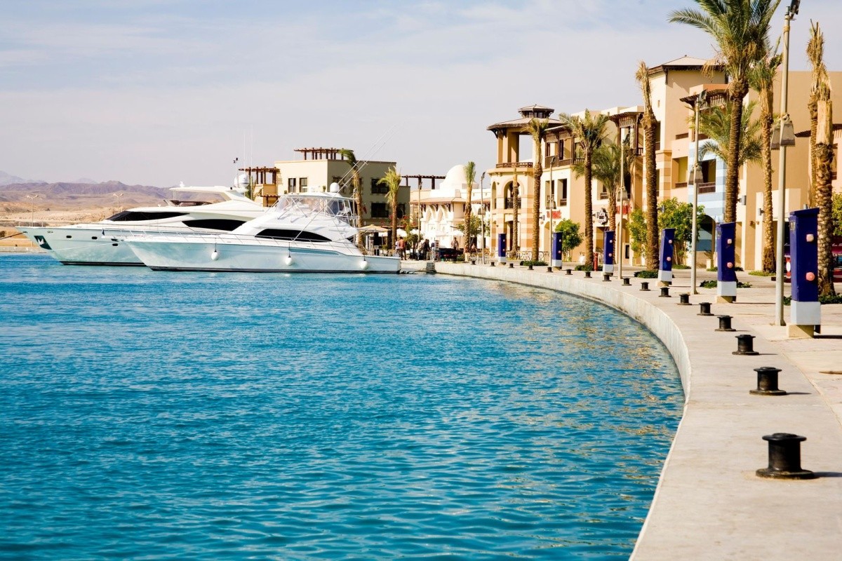 https://mdw-travel-data-us-east-1.s3.amazonaws.com/img/country/Egypt/Port-Ghalib-Marina/img_03.jpg