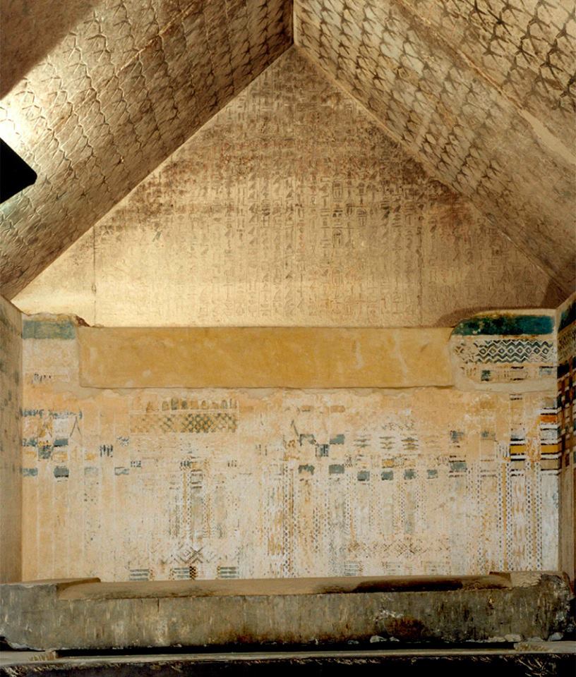 https://mdw-travel-data-us-east-1.s3.amazonaws.com/img/country/Egypt/Pyramid-of-Unas/img_01.jpg
