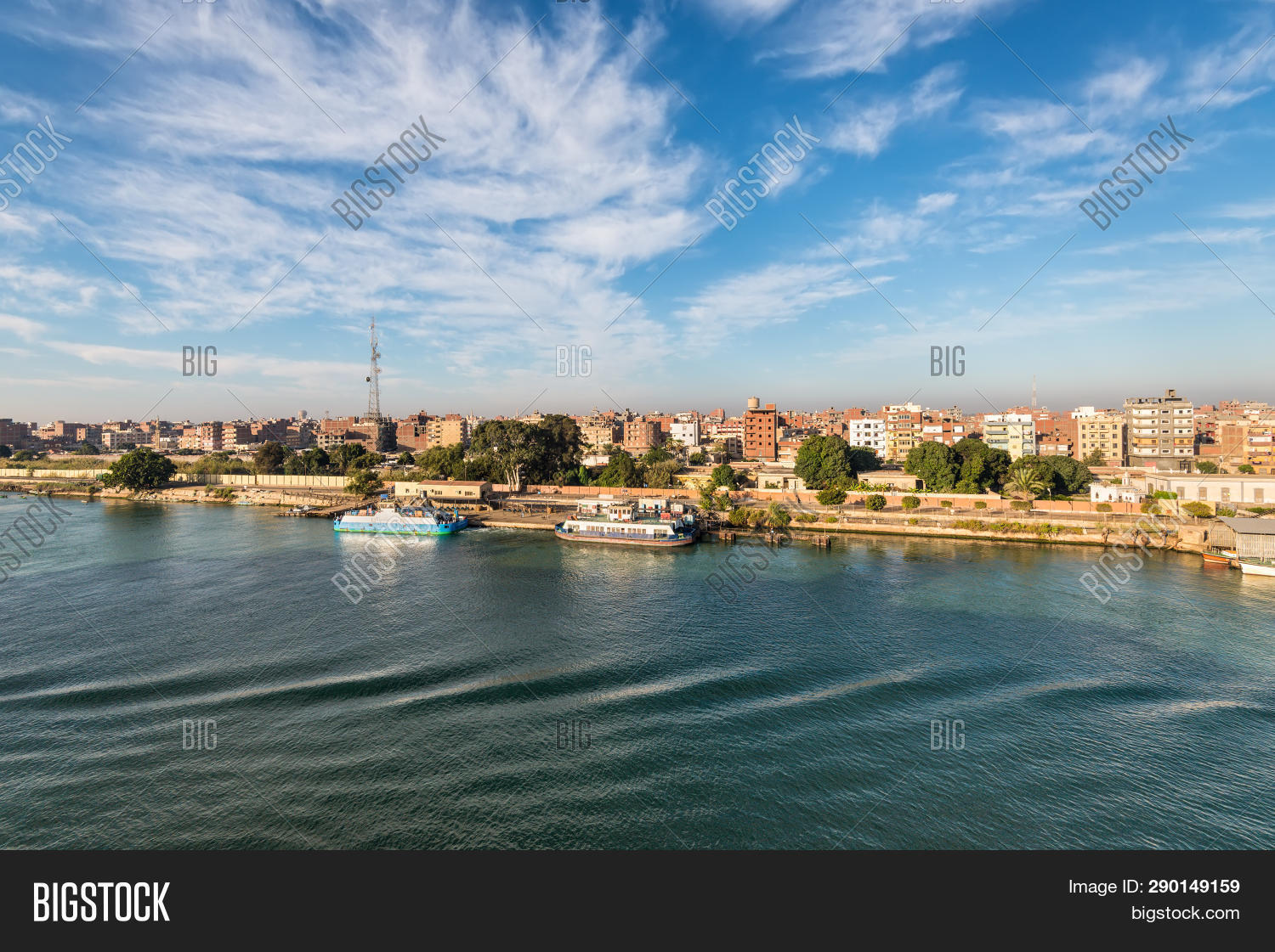 https://mdw-travel-data-us-east-1.s3.amazonaws.com/img/country/Egypt/Qantara-East-Crossing/img_02.jpg