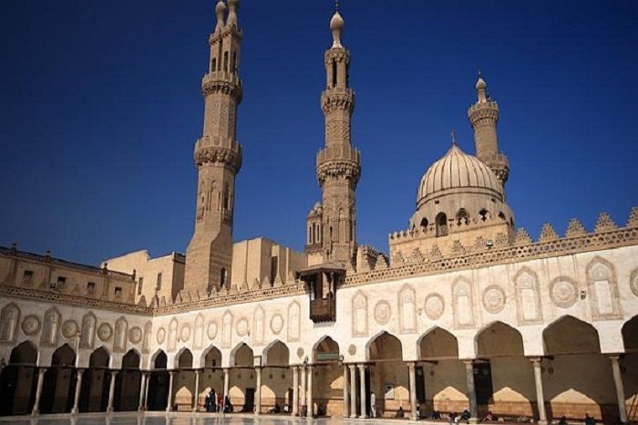 https://mdw-travel-data-us-east-1.s3.amazonaws.com/img/country/Egypt/Qasr-Al-Nur-Mosque/img_03.jpg