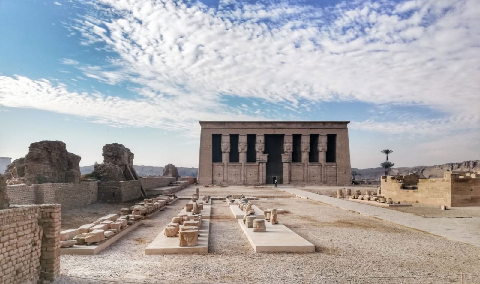 https://mdw-travel-data-us-east-1.s3.amazonaws.com/img/country/Egypt/Qena-Municipal-Park/img_01.jpg