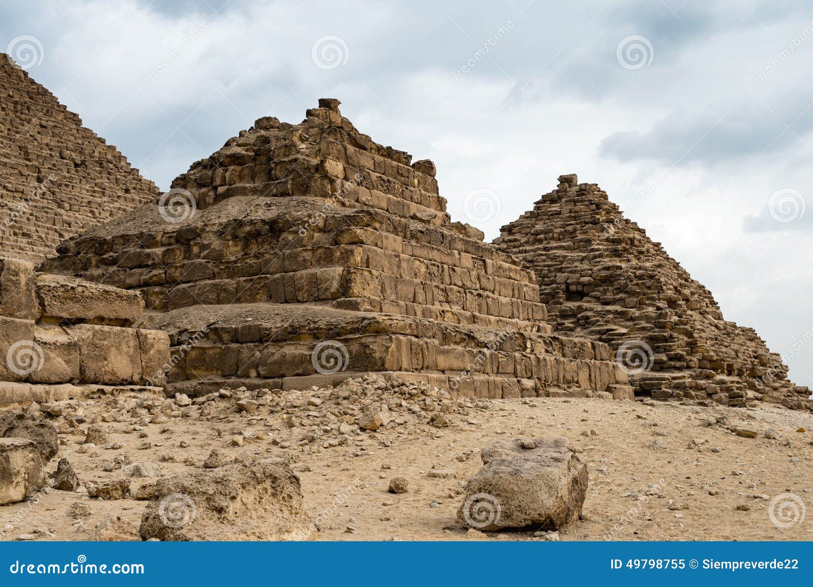 https://mdw-travel-data-us-east-1.s3.amazonaws.com/img/country/Egypt/Qift-Necropolis/img_02.jpg
