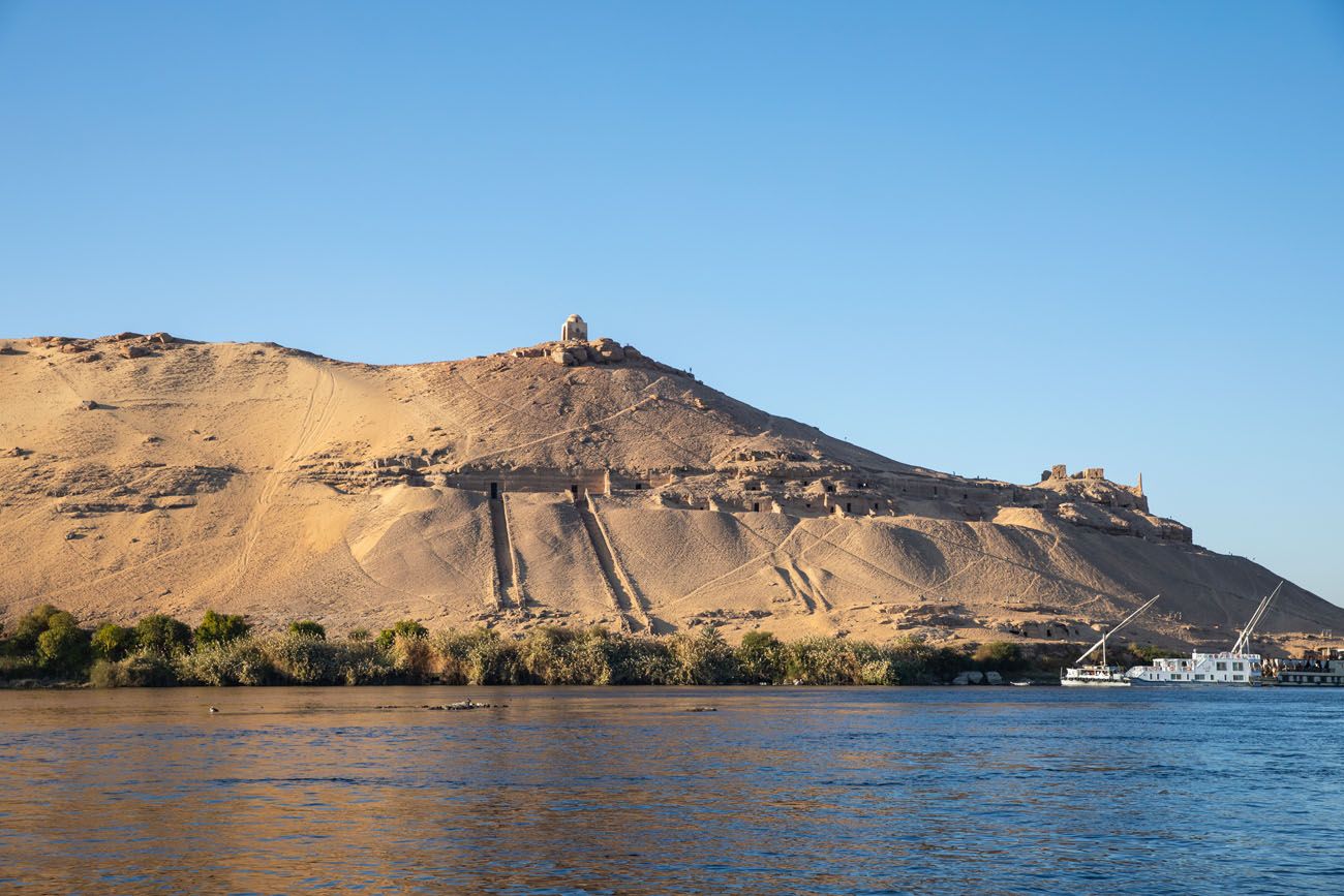 https://mdw-travel-data-us-east-1.s3.amazonaws.com/img/country/Egypt/Qubbet-el-Hawa/img_02.jpg