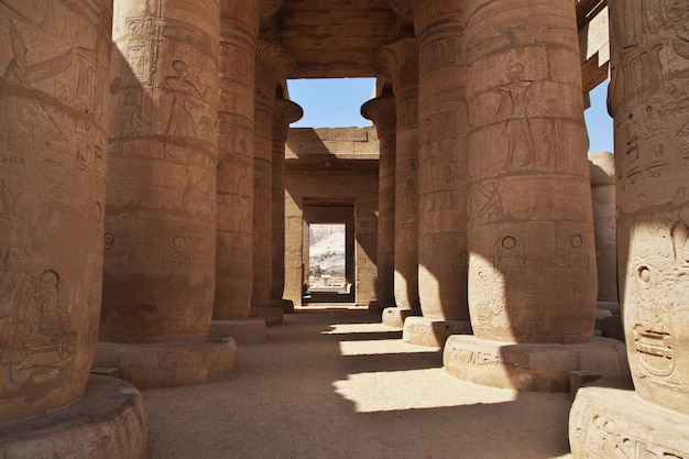 https://mdw-travel-data-us-east-1.s3.amazonaws.com/img/country/Egypt/Ramesseum/img_01.jpg