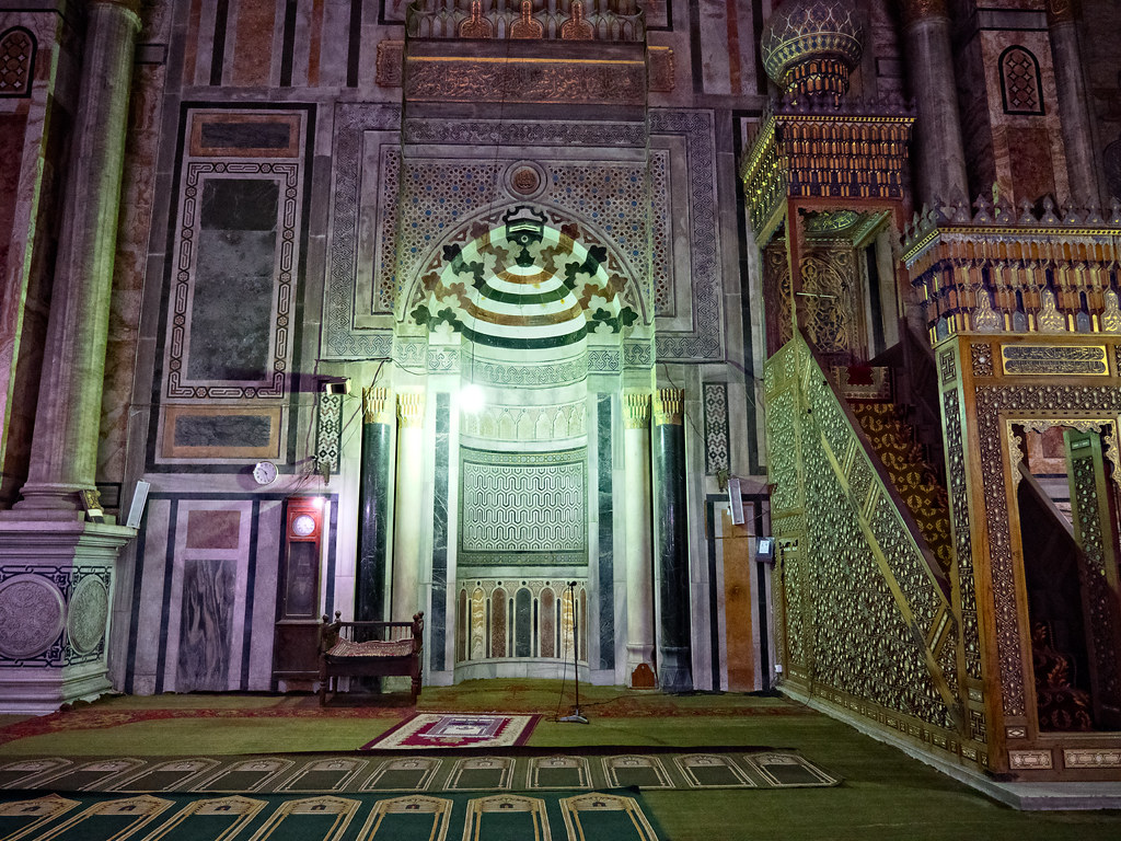 https://mdw-travel-data-us-east-1.s3.amazonaws.com/img/country/Egypt/Rifai-Mosque/img_03.jpg