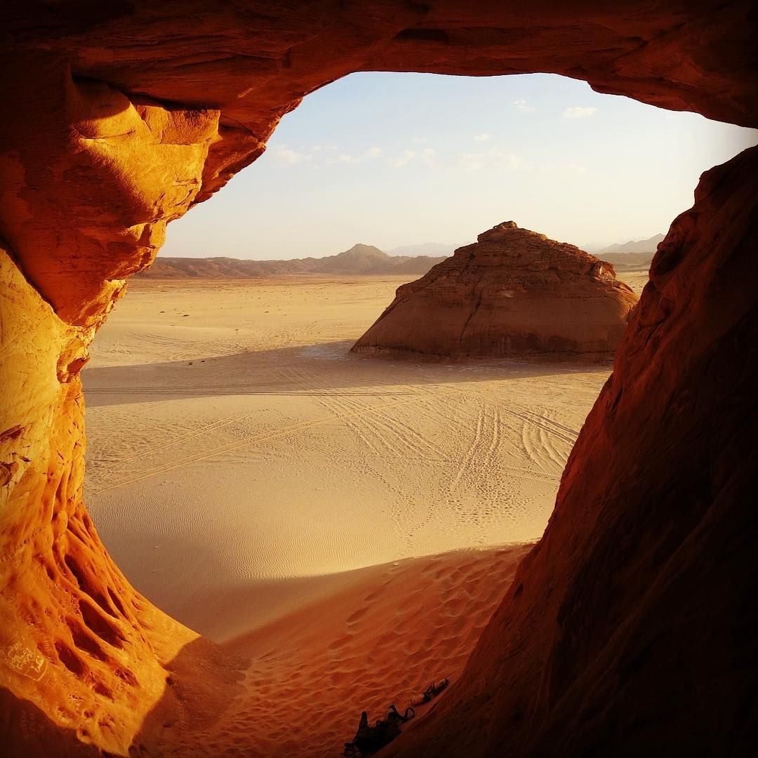 https://mdw-travel-data-us-east-1.s3.amazonaws.com/img/country/Egypt/Romel-Cave/img_01.jpg