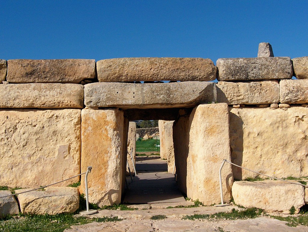 https://mdw-travel-data-us-east-1.s3.amazonaws.com/img/country/Egypt/Ruins-of-Sa-el-Hagar/img_01.jpg