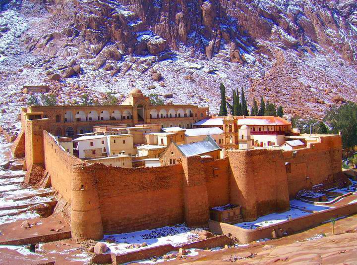 https://mdw-travel-data-us-east-1.s3.amazonaws.com/img/country/Egypt/Saint-Catherine-City/img_03.jpg