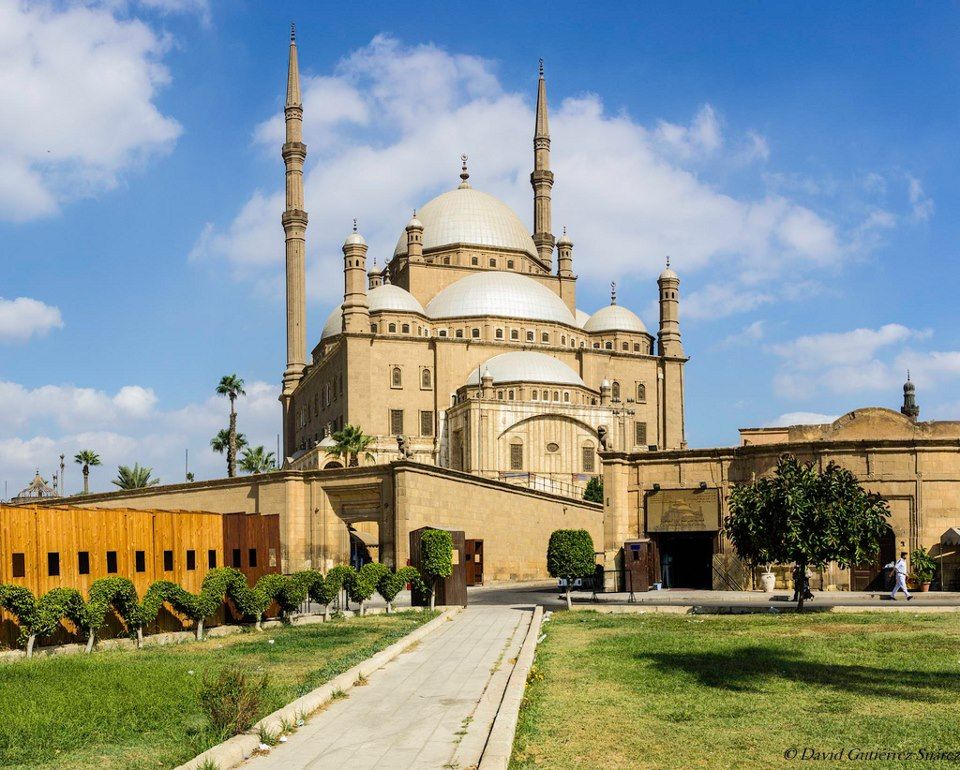 https://mdw-travel-data-us-east-1.s3.amazonaws.com/img/country/Egypt/Salah-El-Din-Citadel/img_05.jpg
