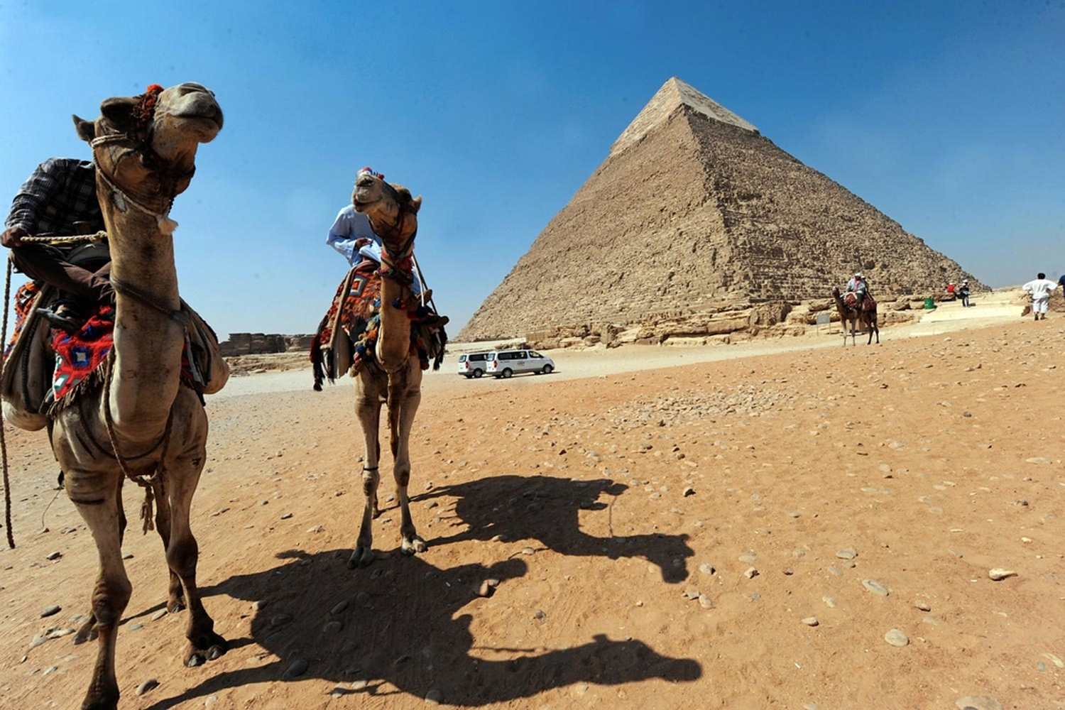 https://mdw-travel-data-us-east-1.s3.amazonaws.com/img/country/Egypt/Shalatein/img_01.jpg