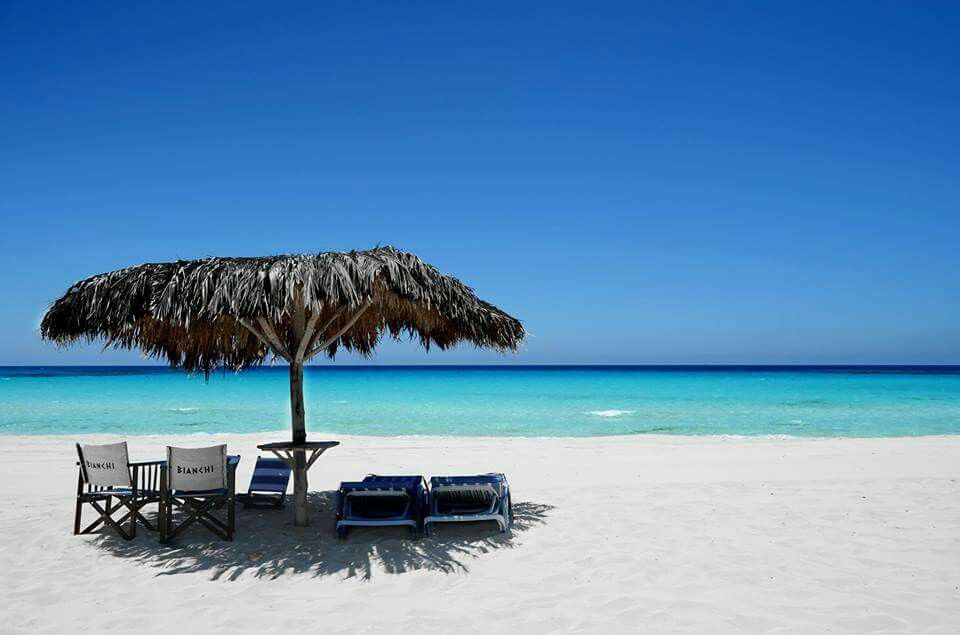 https://mdw-travel-data-us-east-1.s3.amazonaws.com/img/country/Egypt/Sidi-Abd-El-Rahman-Beach/img_00.jpg