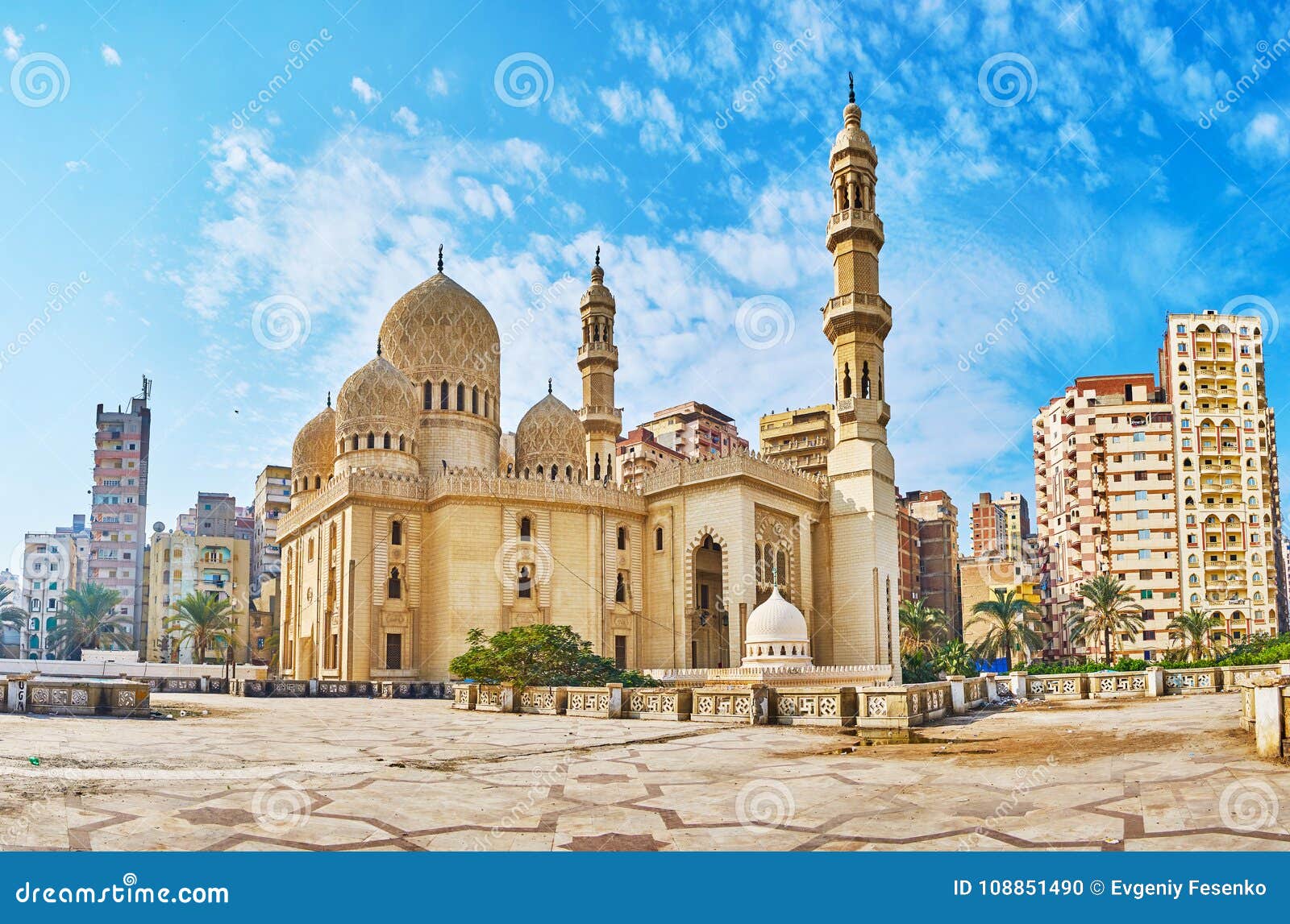 https://mdw-travel-data-us-east-1.s3.amazonaws.com/img/country/Egypt/Sidi-Abu-Zeid-Mosque/img_03.jpg