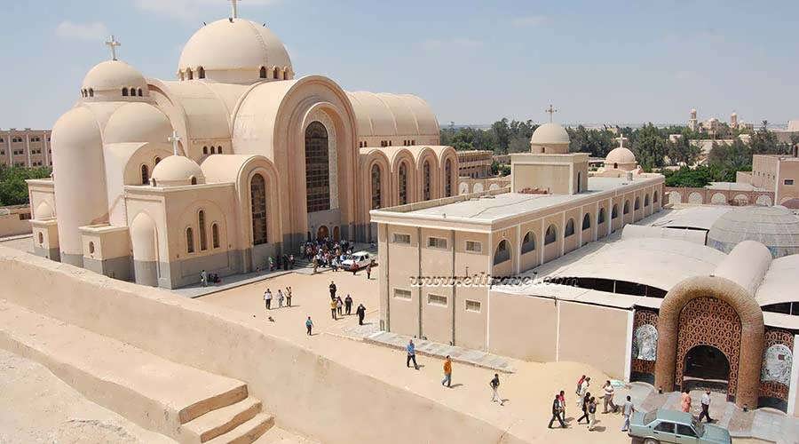 https://mdw-travel-data-us-east-1.s3.amazonaws.com/img/country/Egypt/St-Bishoy-Monastery/img_01.jpg