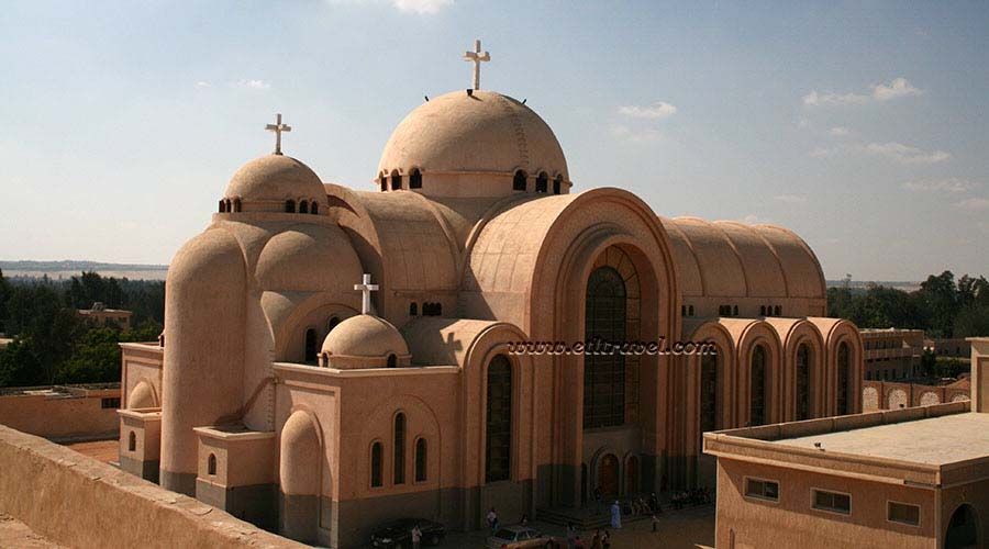 https://mdw-travel-data-us-east-1.s3.amazonaws.com/img/country/Egypt/St-Bishoy-Monastery/img_03.jpg
